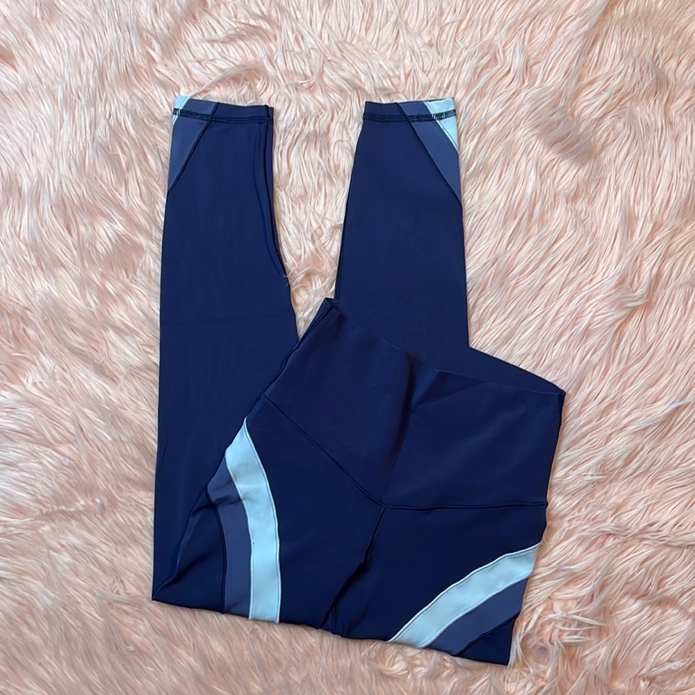 Aerie Chill Play Move Blue & White Striped High Rise Leggings Size Small